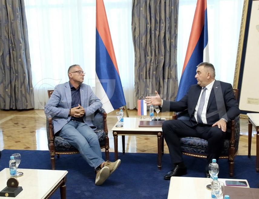 BANJALUKA, AUGUST 28 /SRNA/ – The Prime Minister-designate for the formation of the new government of Republika Srpska Savo Minić has continued his consultations today with meetings involving non-governmental organisations originating from the Defensive-Patriotic War.