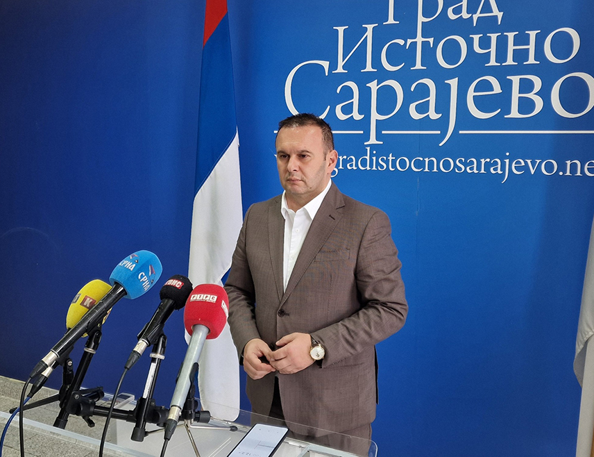 EAST SARAJEVO, AUGUST 28 /SRNA/ - East Sarajevo Mayor Ljubiša Ćosić told SRNA that today’s decision of the Central Election Commission /CEC/ of BiH does not reflect the democratic will of the citizens of Republika Srpska.