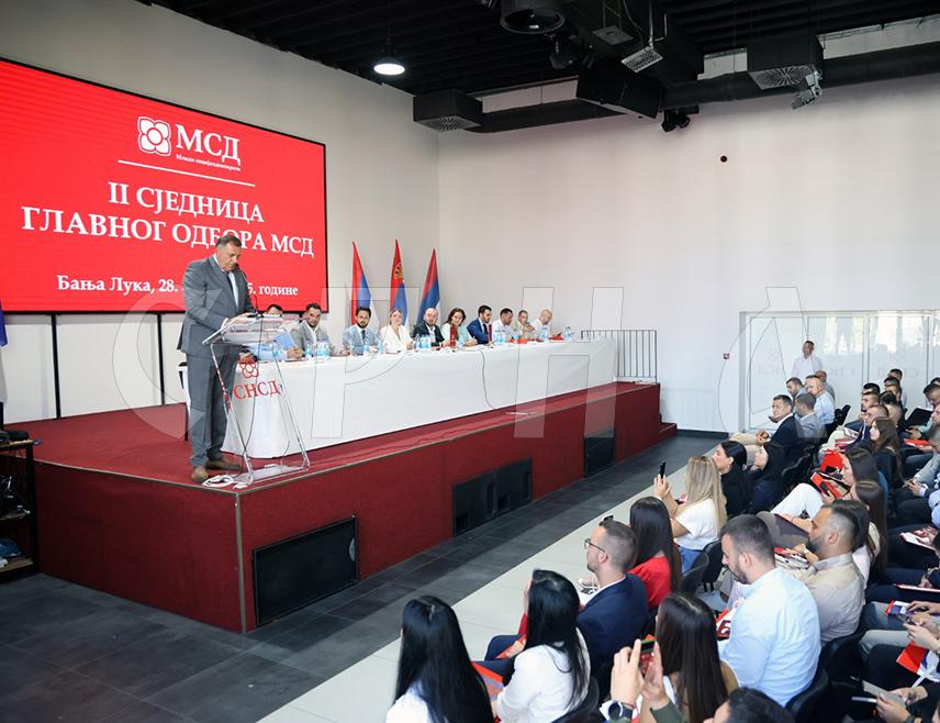 BANJA LUKA, AUGUST 28 /SRNA/ - SNSD President Milorad Dodik assessed that the decision of the Central Election Commission /CEC/ of BiH on early elections for the president of the Republika Srpska is the latest scam of political Sarajevo to the Serb people, stressing that the SNSD will not participate, and that other parties should do the same.