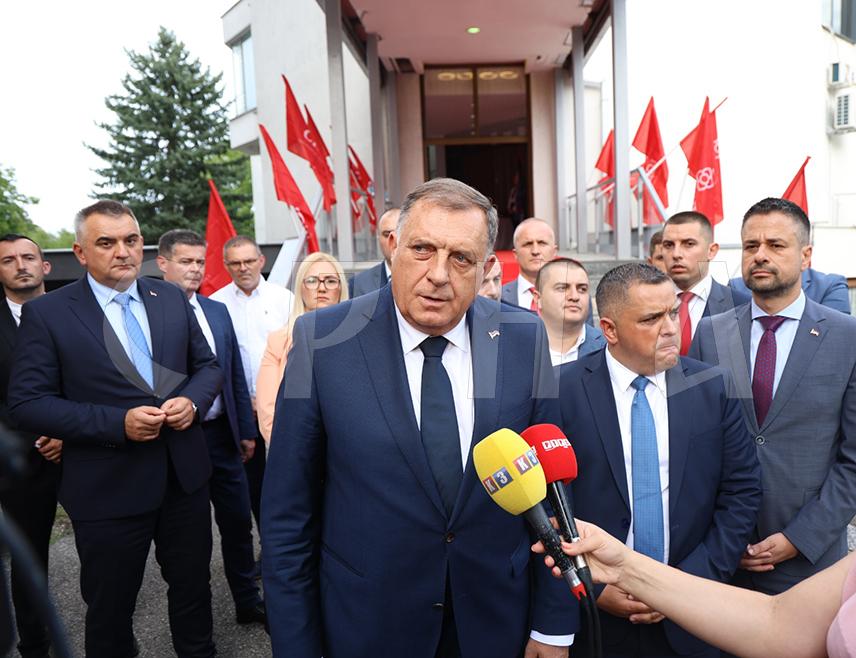 LAKTAŠI, AUGUST 29 /SRNA/ – SNSD remains a compact and united political party that still has a strong political goal and is unwavering in achieving it, stated the party’s leader Milorad Dodik in Laktaši, where the Electoral Conference of the City Board of this party was held.