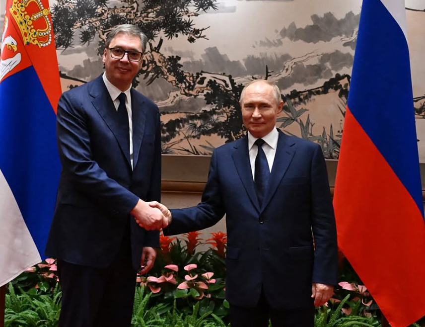 БЕОГРАД, 2. СЕПТЕМБРА /СРНА/ - Предсједник Србије Александар Вучић изјавио је да му је предсједник Русије Владимир Путин данас рекао да Москва чврсто подржава територијални интегритет Србије.