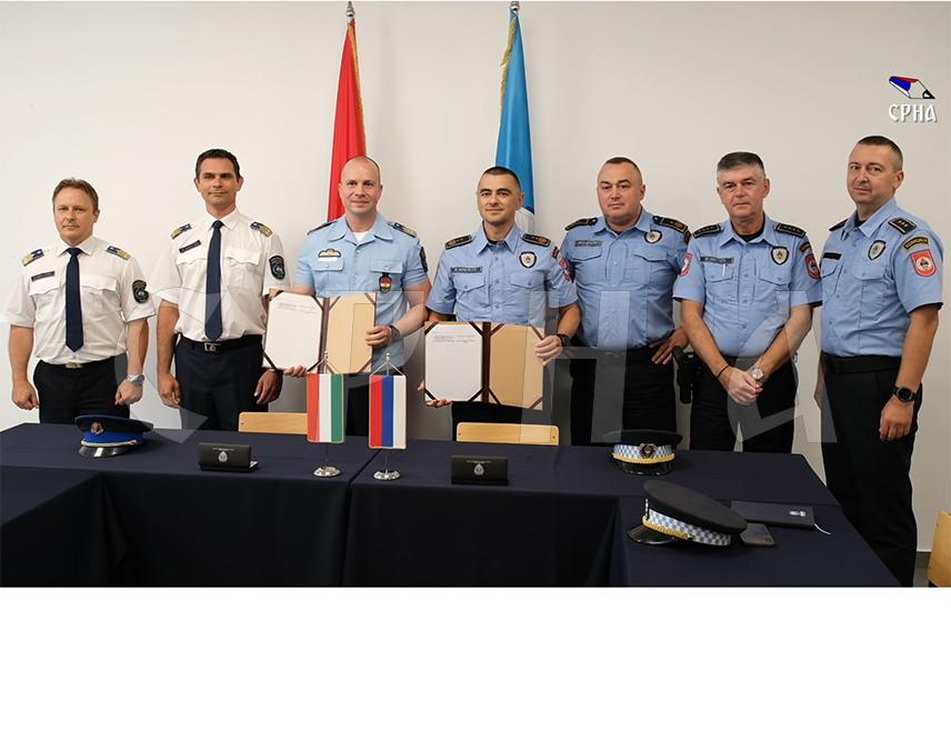БАЊАЛУКА, 3. СЕПТЕМБРА /СРНА/ - Центри за полицијску обуку и образовање министарстава унутрашњих послова Републике Српске и Мађарске сарадњу ће реализовати посредством размјене наставног особља, планова и програма.