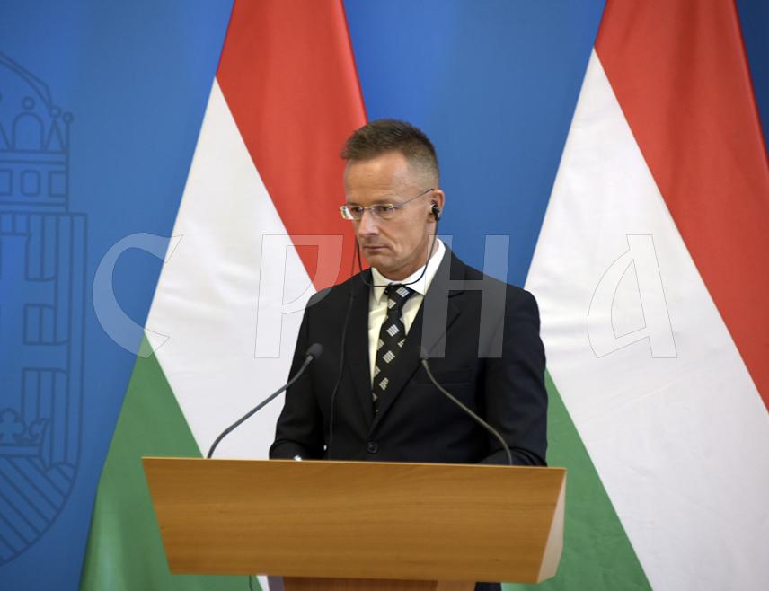 BUDAPEST, SEPTEMBER 4 /SRNA/ – Hungarian Minister of Foreign Affairs and Trade Peter Szijjarto said that the future of Republika Srpska should not be decided in Budapest, Brussels, or Berlin, but by the people of Srpska, whose decision Hungary will always respect, while striving to strengthen cooperation with the Republic.