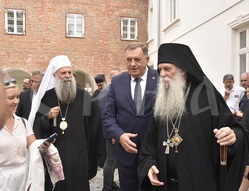 PAKRAC, SEPTEMBER 7 /SRNA/ – The President of Republika Srpska Milorad Dodik has stated today that throughout history, the Serb people has always gathered around, rebuilt, and restored their holy places, as demonstrated by the reconstruction of the Cathedral Church of the Holy Trinity in Pakrac.