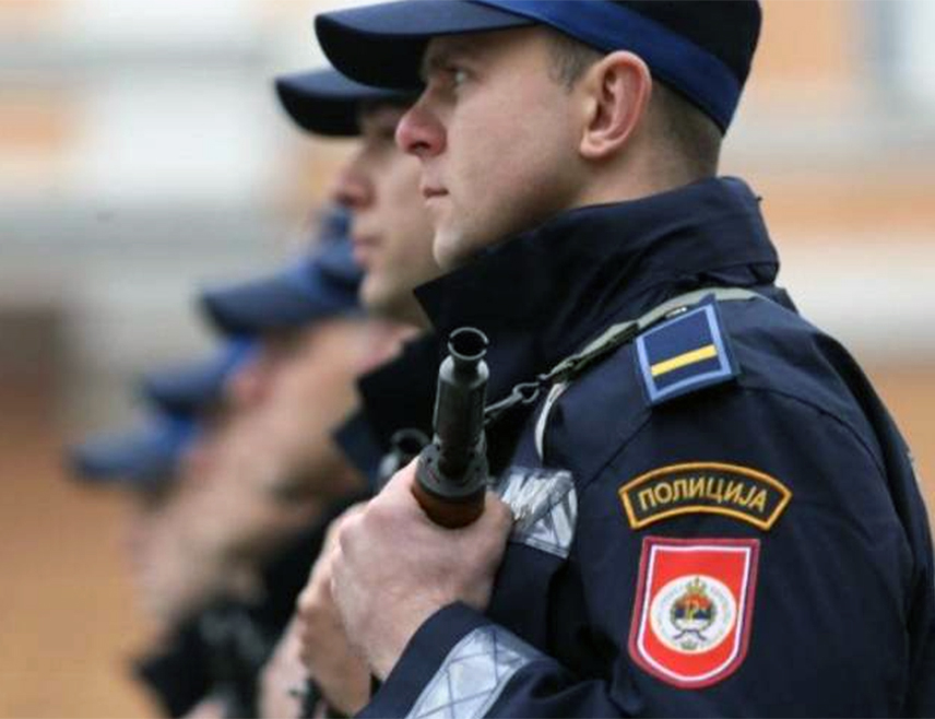 БАЊАЛУКА, 8. СЕПТЕМБРА /СРНА/ - Борачка организација Специјалне бригаде полиције МУП-а Републике Српске дали су моралну и сваку другу подршку Жандармерији, интервентним јединицама и осталим припадницима МУП-а Србије у залагању на очувању реда и мира и безбједности грађана и имовине у овим тешки временима.