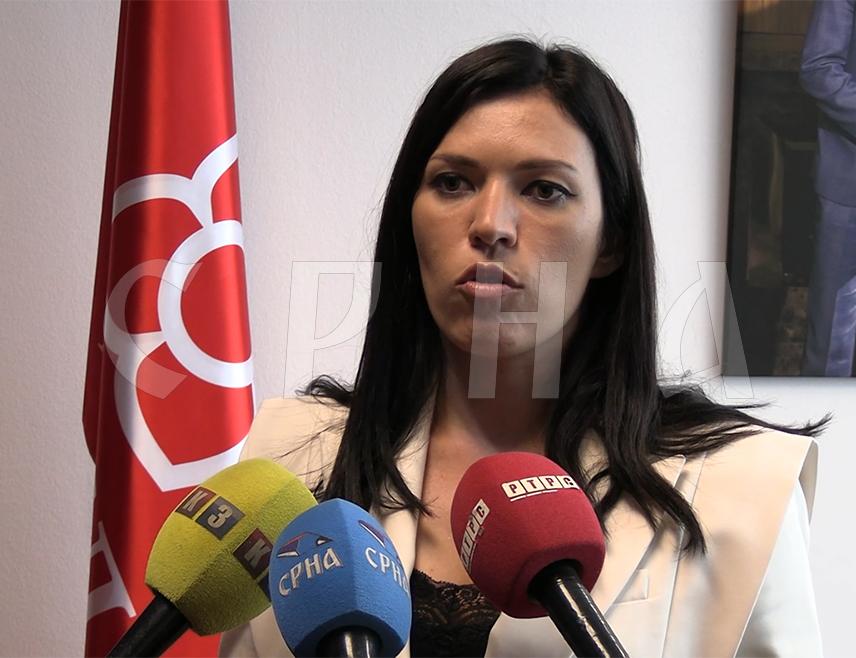 SARAJEVO, SEPTEMBER 11 /SRNA/ – Chair of the SNSD Caucus in the House of Representatives of the BiH Parliamentary Assembly, Sanja Vulić, stated that Slovenia’s imposition of sanctions on Republika Srpska President Milorad Dodik represents the beginning of persecution of the Serb people.