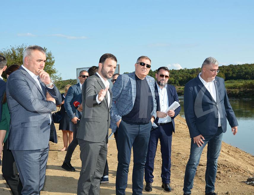 ПРИЈЕДОР, 12. СЕПТЕМБРА / СРНА/- Градоначелник Приједора Слободан Јавор изјавио је да је у овом граду испоштовано и урађено све што су обећали предсједник Републике Милорад Додик и Влада, а био је приоритет.