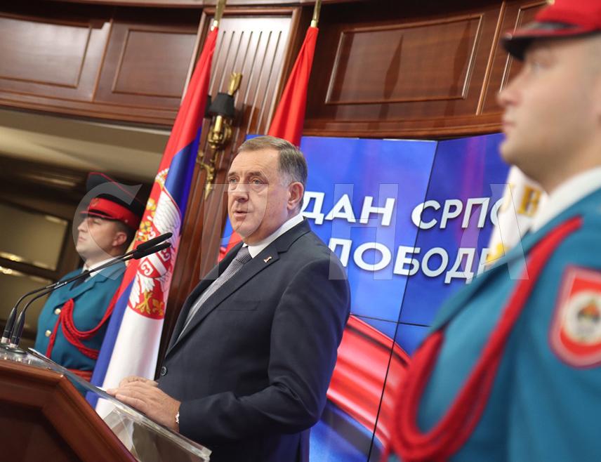 BANJA LUKA, SEPTEMBER 15 /SRNA/ – The President of Republika Srpska Milorad Dodik emphasized that the Day of the Unity of Serbs, Freedom, and the National Flag is more than just a holiday: it is a reminder that there is no pressure the Serb people cannot withstand, no force that can destroy our identity as long as we remain faithful to the vow of our ancestors.
