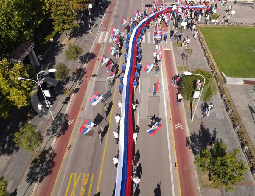 BANJA LUKA, SEPTEMBER 15 /SRNA/ - In front of the Presidential Palace in Banja Luka today, on the occasion of the Day of Serbian Unity, Freedom and the National Flag, a 120-meter-long Serbian tricolor was unfurled, attended by the President of Republika Srpska Milorad Dodik and numerous ministers of the Government of Republika Srpska.