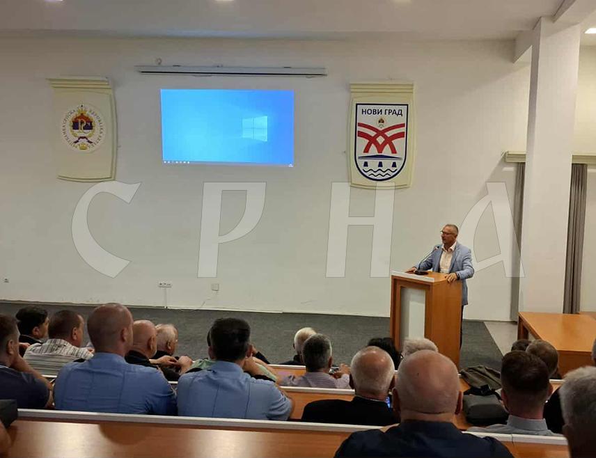 NOVI GRAD, SEPTEMBER 17 /SRNA/ – The commemoration of 30 years since the defense of the western borders of Republika Srpska from Croatian aggression began this evening in Novi Grad with the screening of the film “Typhoon from Kozara” by author Nedeljko Lajšić.