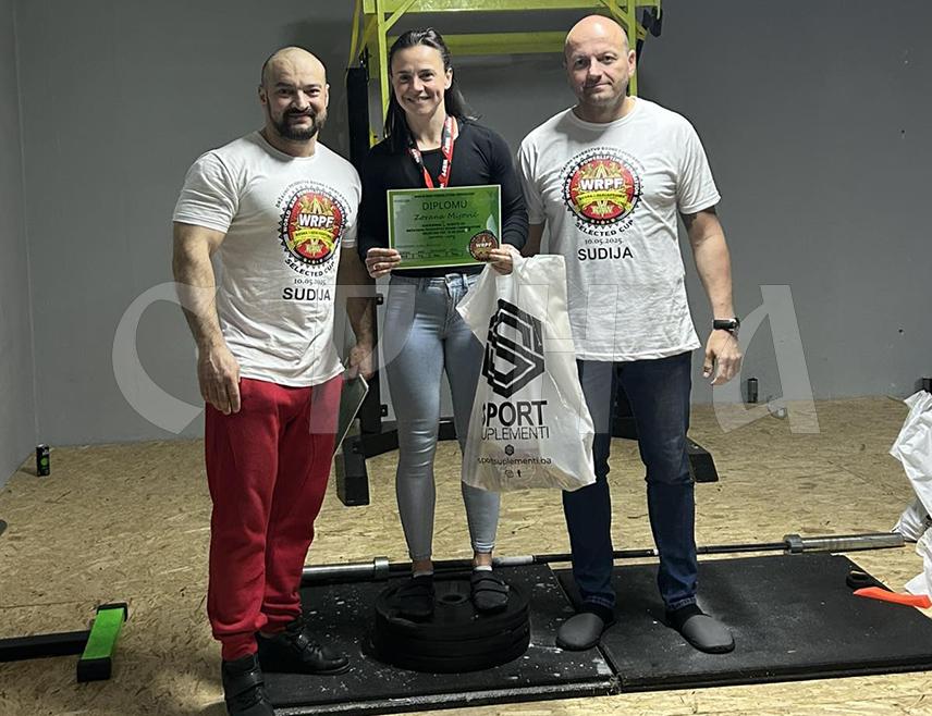 PALE, SEPTEMBER 20 /SRNA/ - Zorana Mijović from Pale, the champion of BiH in powerlifting, will compete at the World Championship in Hungary at the end of October in weightlifting, where she will be aiming for the gold medal.