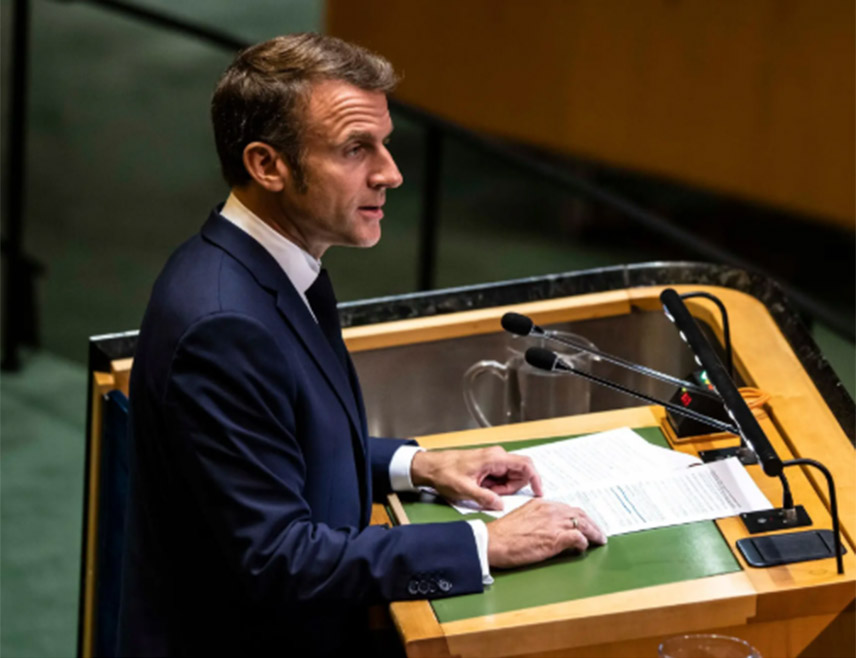 ЊУЈОРК, 24. СЕПТЕМБРА /СРНА/ - Комплексности свијета нису разлог да се одустане од сопствених принципа и амбиција, изјавио је предсједник Француске Емануел Макрон.