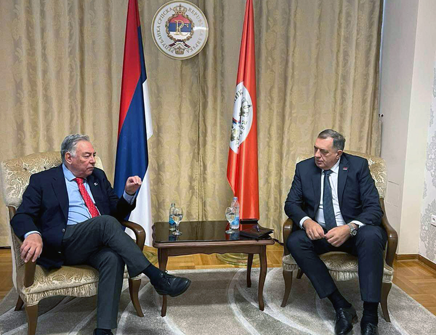 ИСТОЧНО САРАЈЕВО, 24. СЕПТЕМБРА /СРНА/ - Предсједник Републике Српске Милорад Додик истакао је да је Источном Сарајеву разговарао са европарламентарцем и пријатељем Антониом Тангером Кореом, искусним дипломатом и гласом разума у Европском парламенту, који разумије будућност коју гради Српска.