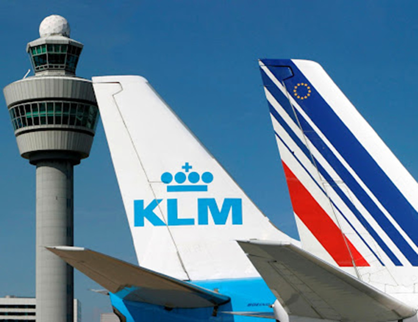 АМСТЕРДАМ, 24. СЕПТЕМБРА /СРНА - РИА Новости/ - Холандска авио-компанија "КЛМ" изгубила је због штрајкова радника више од 30 милиона евра, јавио је лист "Алгемен дагблад", позивајући се на неименованог портпарола компаније.