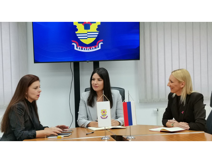 ДОБОЈ, 25. СЕПТЕМБРА /СРНА/ - У добојском Дому здравља у оквиру скрининга депресије мјесечно у просјеку буде прегледано 350 пацијената, од којих 20 покаже симптоме депресије, а 10 буде упућено на лијечење у Центар за ментално здравље, изјавила је епидемиолог у овој здравственој установи Ана Ћеклић Стевановић.