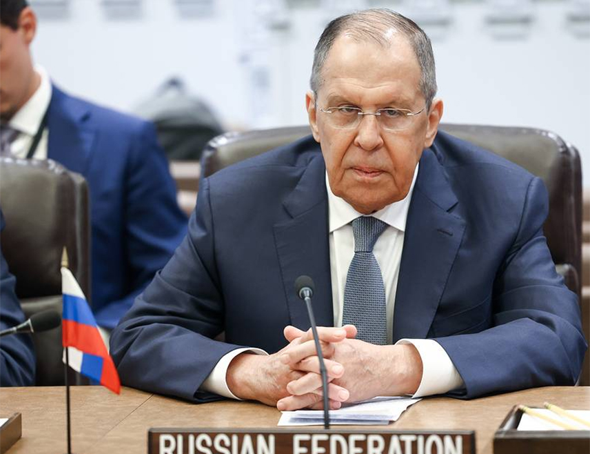 ЊУЈОРК, 25. СЕПТЕМБРА /СРНА/ - НАТО и ЕУ су објавили рат Русији преко Украјине и већ директно учествују у њему, изјавио је руски министар спољних послова Сергеј Лавров на састанку министара спољних послова Групе 20.