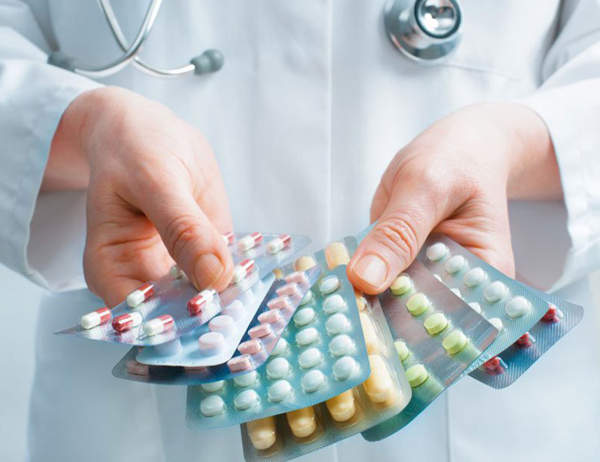 ВАШИНГТОН, 26. СЕПТЕМБРА /СРНА/ - Амерички предсједник Доналд Трамп најавио је увођење царине од 100 одсто на фармацеутске производе компанија које не направе фабрике у Сједињеним Државама.