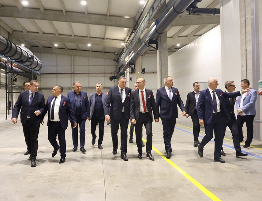 ISTOČNO SARAJEVO, SEPTEMBER 27 /SRNA/ – The Serb delegate in the House of Peoples of the BiH Parliamentary Assembly Radovan Kovačević emphasized that it was his honor and pleasure to attend last night in Aleksandrovac the ceremonial launch of the new, most modern and automated foundry of the Italian group “PMP Industries,” which has already been operating in Republika Srpska for 20 years.