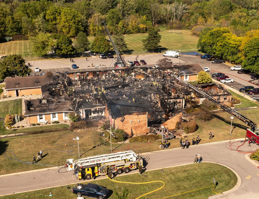 ГРАНД БЛАНК, 29. СЕПТЕМБРА /СРНА - РИА Новости/ - Најмање петоро људи погинуло је у пуцњави у мормонској цркви у граду Гранд Бланк, у америчкој држави Мичигену, изјавио је шеф градске полиције Вилијам Реније.