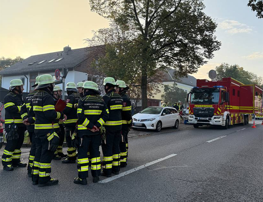 МИНХЕН, 1. ОКТОБРА /СРНА/ - Експлозију у Минхену у којој је једна особа погинула изазвао је мушкарац након свађе са родитељима у једној стамбеној згради, саопштила је локална полиција.