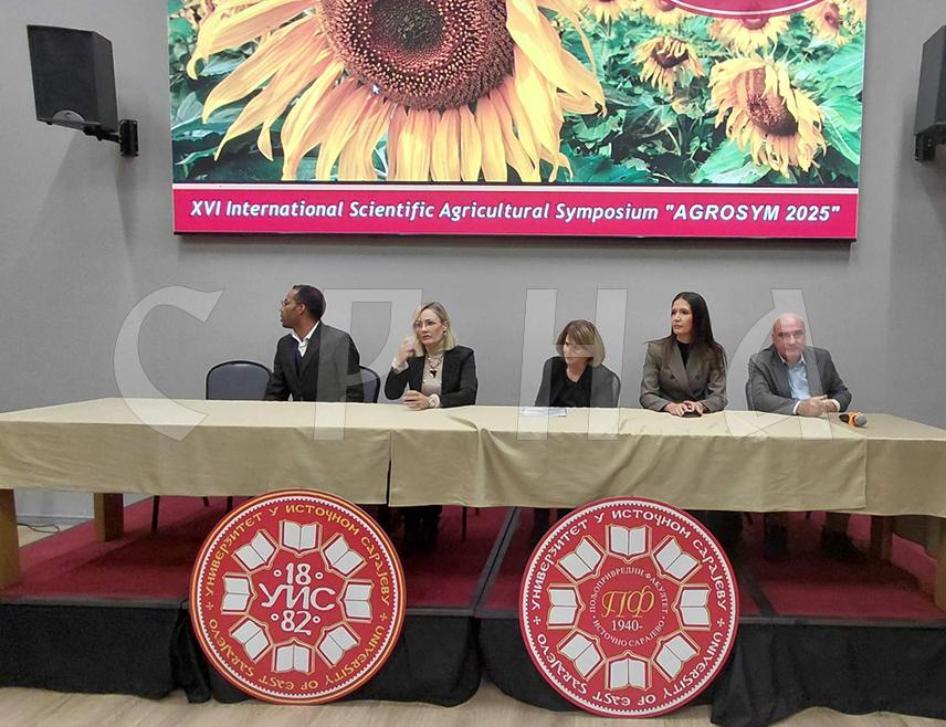 ЈАХОРИНА, 2. ОКТОБРА /СРНА/ - На Јахорини данас отворен 16. Међународни пољопривредни симпозијум "Агросим" за који је пријављено око 600 стручних и научних радова аутора из више од 80 земаља из области пољопривредних и шумарских наука, екологије и заштите животне средине, производње и прераде хране.