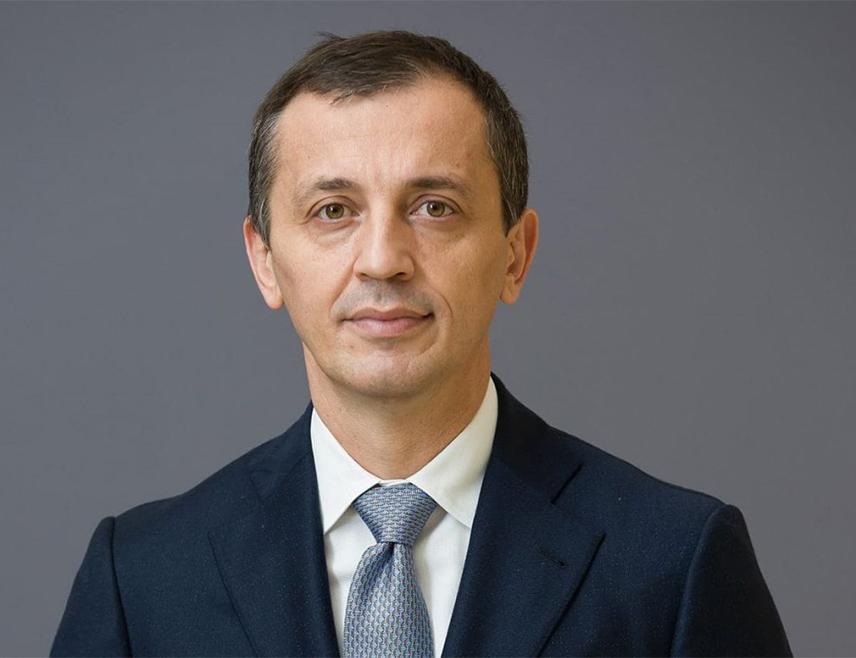 ПОДГОРИЦА, 6. ОКТОБРА /СРНА/ - Бившем министру одбране Црне Горе и некадашњем посланику ДПС-а Предрагу Бошковићу, који је осумњичен да је дио криминалне организације, одређен је притвор до 72 часа након што је саслушан у Специјалном државном тужилаштву.