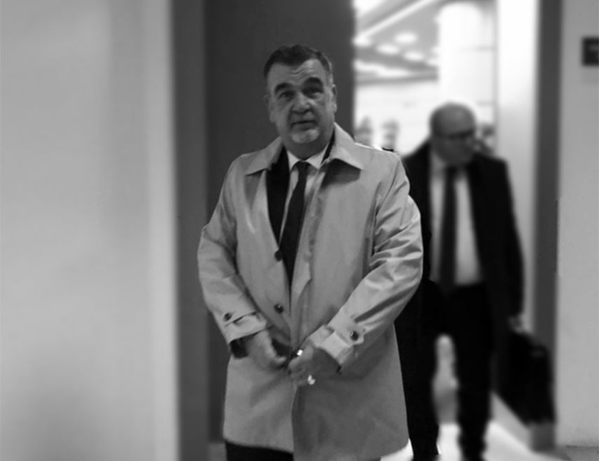 ТИРАНА, 6. ОКТОБРА /СРНА/ - У Апелационом суду у Tирани данас је убијен судија док је рочиште било у току.