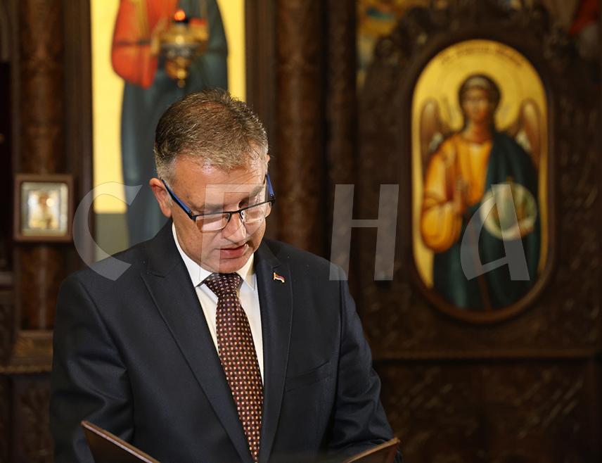 BANJA LUKA, OCTOBER 6 /SRNA/ – A concert by the choir of the Sretensky Monastery was held today at the Church of Christ the Savior in Banja Luka as part of the “Days of Russian Spiritual Culture in Republika Srpska,” attended by the Minister of Education and Culture, Borivoje Golubović, and Russian Ambassador Igor Kalabukhov.