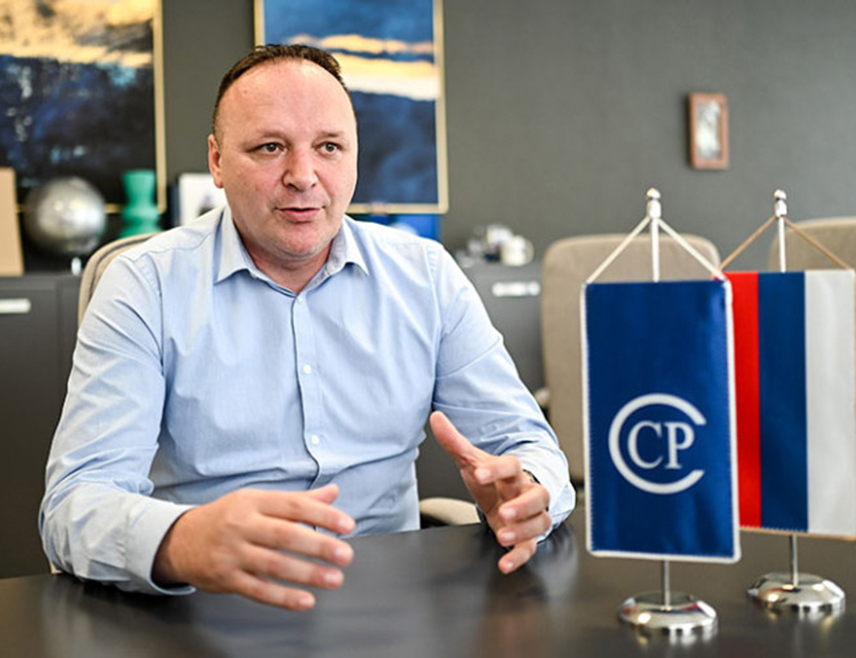 БАЊАЛУКА, 7. ОКТОБРА /СРНА/ - Савез синдиката Републике Српске захтијеваће у преговорима са социјалним партнерима повећање најниже плате у Српској, изјавио је данас предсједник Савеза Горан Станковић.