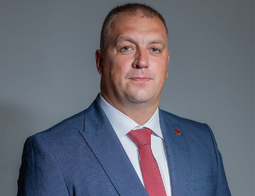 ХАН ПИЈЕСАК, 7. ОКТОБРА /СРНА/ - Предсједник Општинског одбора СНСД-а Хан Пијесак Вујадин Голијан пожелио је добродошлицу начелнику општине Слободану Ђурићу у редове ове странке, нагласивши да је важно окупљање око заједничке идеје.