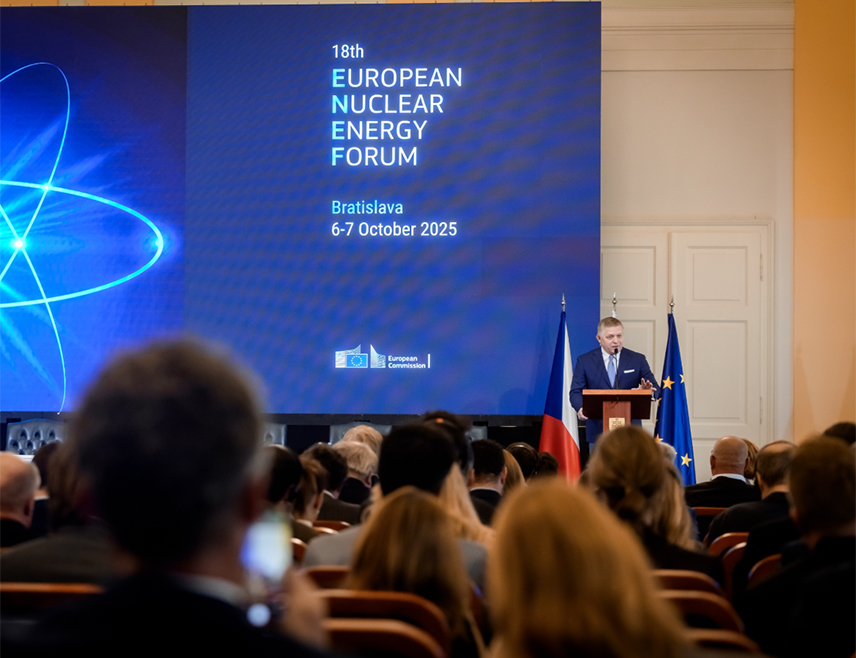 БРАТИСЛАВА, 7. ОКТОБРА /СРНА/ - Покушај ЕУ да елиминише руску енергију са свог тржишта је самодеструктивна и опасна политика, рекао је словачки премијер Роберт Фицо током Европског форума за нуклеарну енергију /ЕНЕФ/ у Братислави.