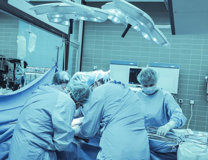 БАЊАЛУКА, 8. ОКТОБРА /СРНА/ - У Универзитетском клиничком центру /УКЦ/ Републике Српске изведена је трансплантација прста стопала на шаку, што је један од најкомплекснијих микрохируршких захвата, саопштено је из ове здравствене установе.