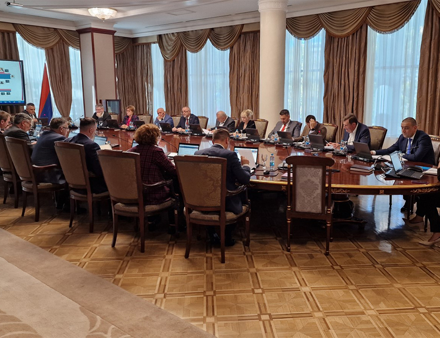 БАЊАЛУКА, 9. ОКТОБРА /СРНА/ – Влада Републике Српске утврдила је данас Приједлог закона о измјенама закона о развоју малих и средњих предузећа с циљем поједностављења поступка додјеле подстицаја, а ради бржег и ефикаснијег прилагођавања потребама на тржишту.