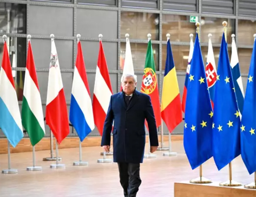 РИМ, 10. ОКТОБРА /СРНА/ - Званична церемонија потписивања споразума Израела и радикалног палестинског покрета Хамаса у вези са Појасом Газе планирана је за понедјељак, 13. октобар, а очекује се да ће потписивању присуствовати премијер Италије Ђорђа Мелони, изјавио је италијански министар спољних послова Антонио Тајани за медијски сервис "Раи три".