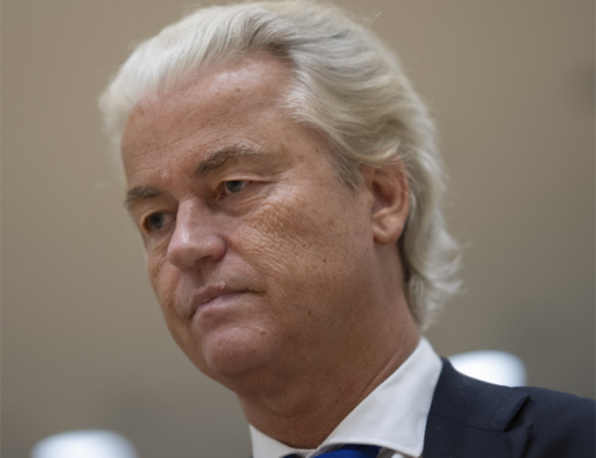 АМСТЕРДАМ, 10. ОКТОБРА /СРНА/ - Холандски лидер крајње деснице Герт Вилдерс, који води у анкетама пред овогодишње изборе, обуставио је све своје предизборне активности због могуће безбједносне пријетње.