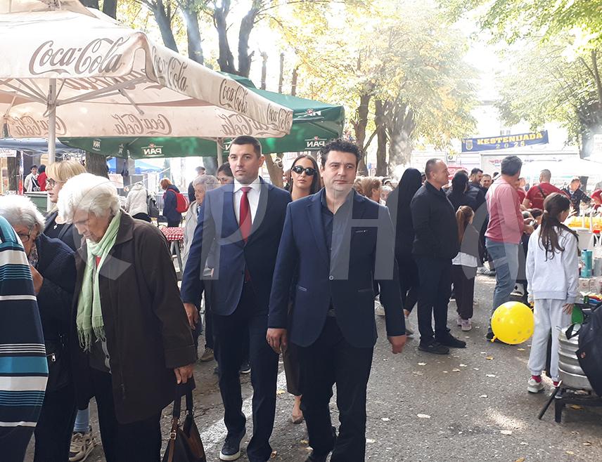 КОСTАЈНИЦА, 11. ОКTОБРА /СРНА/ - Костајничка "Кестенијада" је традиционална манифестација која је прерасла, не само приједорску регију, већ је постала значајна у цијелој Републици Српској, рекао је министар трговине и туризма Републике Српске Денис Шулић.