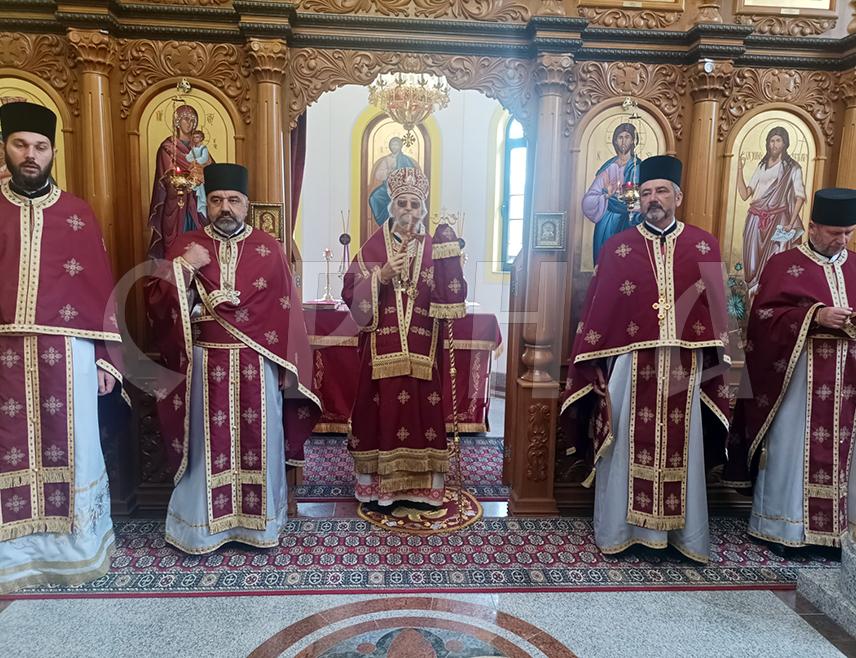 КОТОР ВАРОШ, 12. ОКТОБРА /СРНА/ - Његово високопреосвештенство митрополит бањалучки Јефрем освештао је данас парохијски дом у дворишту Храма Светог великомученика кнеза Лазара у Забрђу, и поручио да је овај објекат био потребан за јачање духовног и црквеног живота у овој которварошкој мјесној заједници.