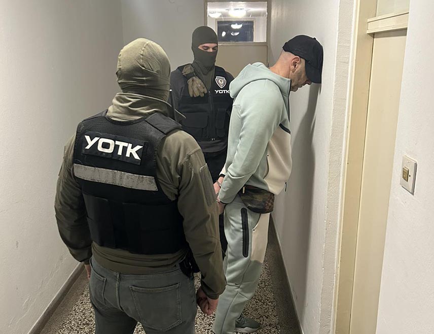 БАЊАЛУКА, 14. ОКТОБРА /СРНА/ - У оквиру акције кодног назива "Петља", која се реализује на подручју Бањалуке и Приједора, која је усмјерена на доказивање кривичног дјела "Недозвољена производња и промет опојних дрога", слободе је лишено седам лица, а претреси се врше на 11 локација, саопштено је из МУП-а Српске.