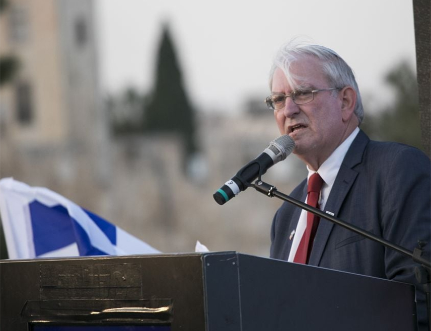 ВАШИНГТОН, 14. ОКТОБРА /СРНА/ - Предсједник организације "Републиканци у иностранству" за Израел, као и потпредсједник ове асоцијације на глобалном нивоу Марк Зел истакао је да БиХ не требају демократски грантови, већ јој је потребна промјена политике у Вашингтону.