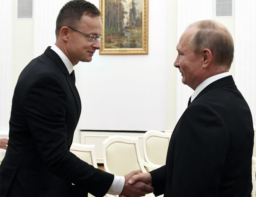 БУДИМПЕШТА, 17. ОКТОБРА /СРНА - РИА Новости/ - Мађарска је спремна да осигура безбједност за самит САД и Русије, као и да гарантује руском предсједнику Владимиру Путину слободан долазак и одлазак из земље, изјавио је мађарски министар спољних послова Петер Сијарто.