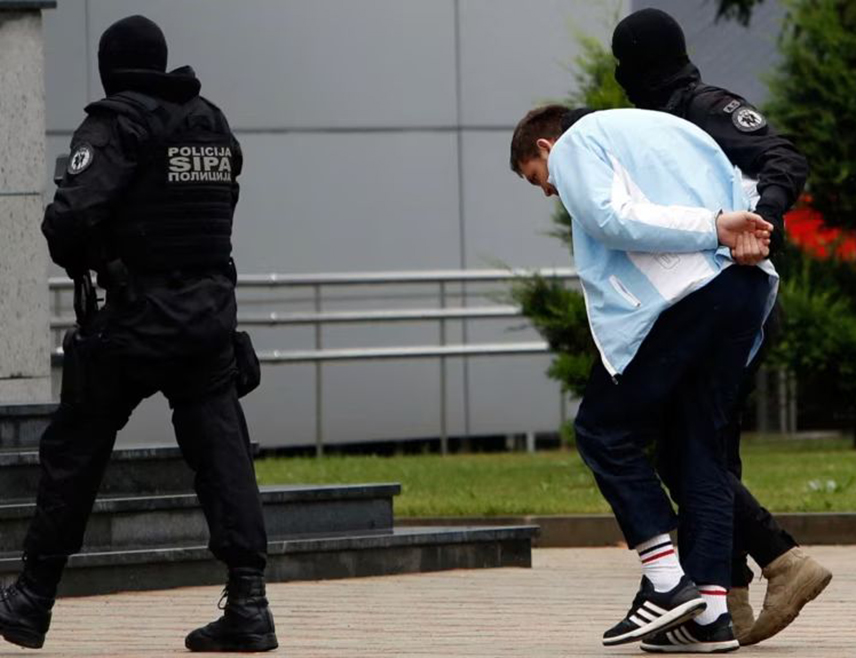 САРАЈЕВО, 17. ОКТОБРА /СРНА/ - Tужилаштво БиХ дуже од годину и по није донијело тужилачку одлуку у предмету против Мухамеда Хасића, осумњиченог за тероризам.