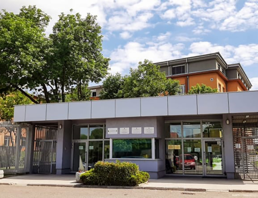 САРАЈЕВО, 17. ОКТОБРА /СРНА/ - На суђењу Кериму Лучаревићу за злочине почињене над припадницима ЈНА у Добровољачкој улици у Сарајеву 1992. године, свједок Тужилаштва Богољуб Пелемиш изјавио је да су припадници муслиманских снага пуцали на војнике који су се предали, а да је он, након заробљавања, испитиван и претучен више пута.