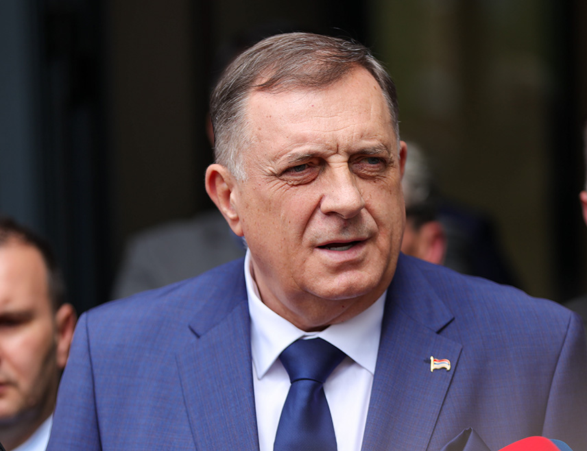 БАЊАЛУКА, 19. ОКТОБРА /СРНА/ - Предсједник Милорад Додик подржао је идеју да Омарској буде додијељен статус општине и додао да надлежне локалне и републичке институције треба да убрзају ову процедуру.
