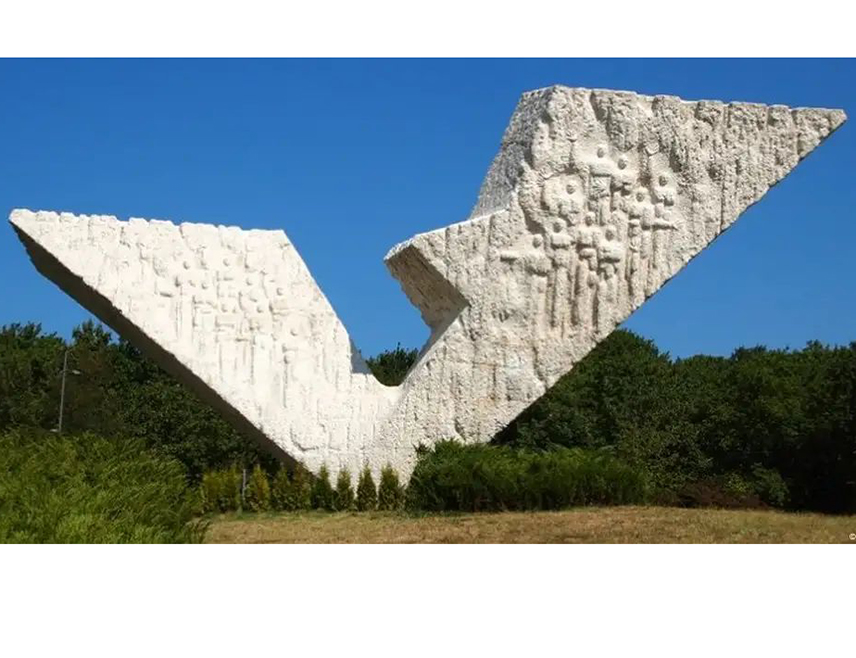 KRAGUJEVAC, OCTOBER 21 /SRNA/ – Eighty-four years ago, around 3,000 innocent civilians were executed in Kragujevac's Šumarice, among whom were about 300 schoolchildren and teachers, which was one of the most severe war crimes committed by the German army in World War II in former Yugoslavia.