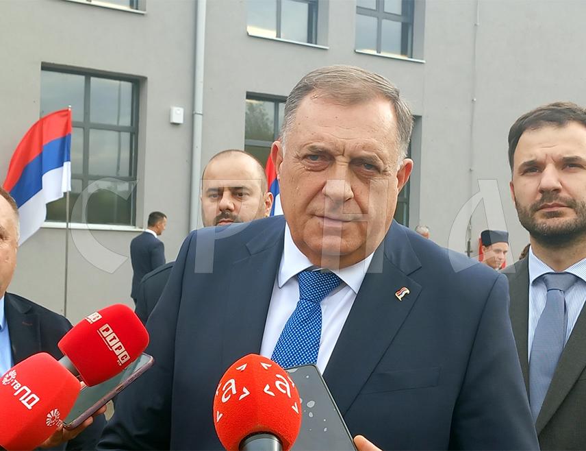 PRIJEDOR, OCTOBER 21 /SRNA/ - Sena Uzunović is not the one to explain anything; she is a product of the Muslim agenda in Sarajevo who receives orders on what to do, stated President Milorad Dodik.