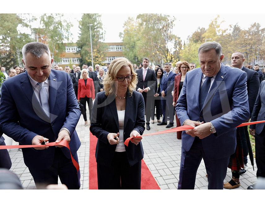 ISTOČNO SARAJEVO, OCTOBER 22 /SRNA/ – A new building of the Student Dormitory in Istočno Sarajevo, built with an investment of BAM 9.3 million, officially opened today.