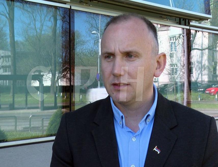 SREBRENICA, OCTOBER 23 /SRNA/ - Muslim associations from Srebrenica plan to erect gravestones for all unidentified missing persons and place them in the Srebrenica Memorial Center, which is yet another form of falsifying history and an attempt to distort the facts, Branimir Kojić, president of the Srebrenica Organization of Families of Captured and Killed Soldiers and Missing Civilians, told SRNA.