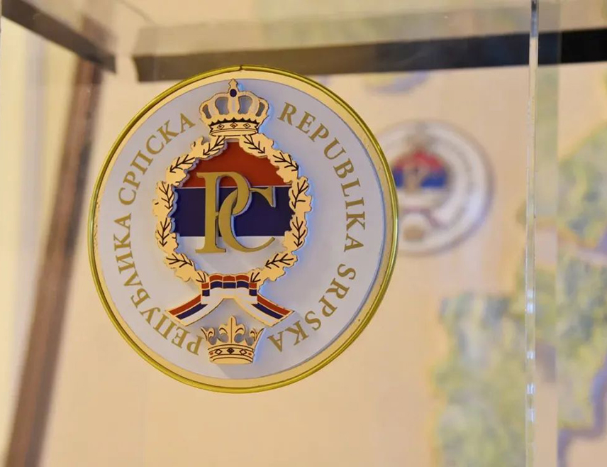 БАЊАЛУКА, 28. ОКТОБРА /СРНА/ - Изјава министра правде Републике Српске Горана Селака да је Основни суд у Добоју забиљежио један од лошијих резултата у поређењу са другим судовима које је до сада посјетио је критика, али и позив на већу ефикасност и одговорност у раду, саопштено је из ресорног министарства.