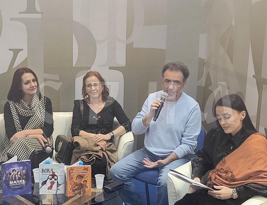 БЕОГРАД, 28. ОКTОБРА /СРНА/ - Завод за уџбенике и наставна средства Републике Српске представио је данас на Међународном сајму књига у Београду књиге са конкурса "Совица".