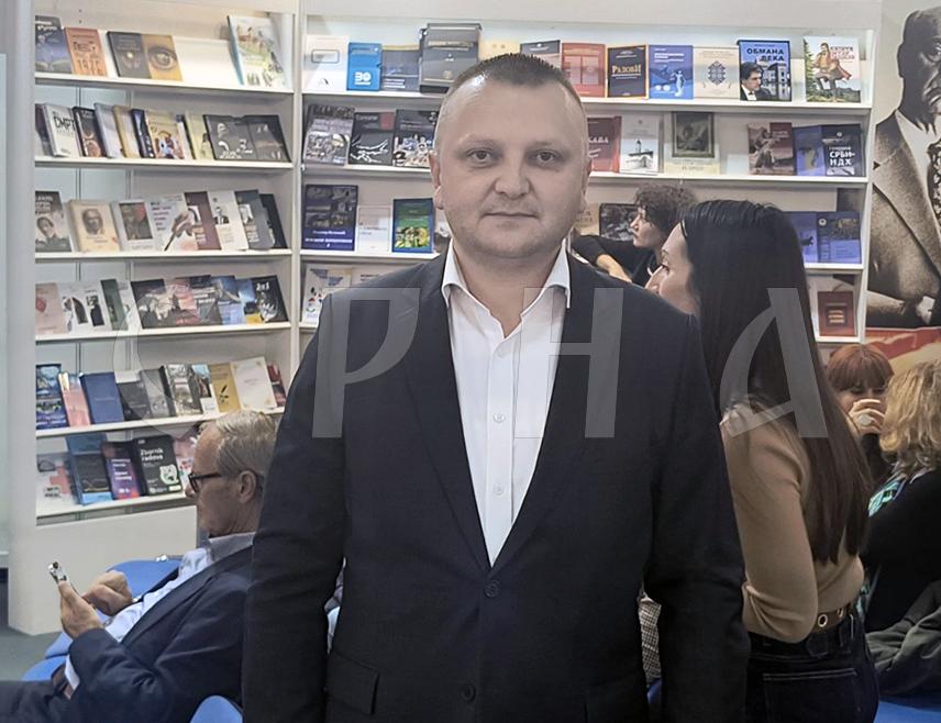 БЕОГРАД, 28. ОКTОБРА /СРНА/ - Директор Завода за уџбенике и наставна средства Републике Српске Предраг Спасојевић рекао је да Међународни сајам књига у Београду има посебан значај за све издаваче из Републике Српске.